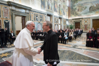 1-A los participantes en un Congreso Internacional organizado por la Facultad de Derecho Can&oacute;nico de la Pontificia Universidad Pontificia Gregoriana