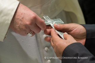 1-Udienza agli aderenti al Cammino Neocatecumenale