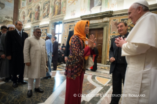 3-A los participantes en un Encuentro organizado por el Pontificio Instituto de Estudios &Aacute;rabes e Isl&aacute;micos (PISAI)