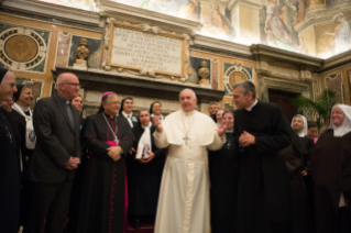 2-Encuentro del Santo Padre con las Carmelitas de Bel&eacute;n y las Hermanas del Santo Rosario tras la canonizaci&oacute;n de Mar&iacute;a de Jes&uacute;s Crucificado y Alfonsina Danil Ghattas