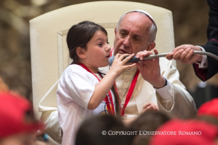 10-Incontro con i partecipanti all'Iniziativa "Il Treno dei Bambini" promossa dal Pontificio Consiglio della Cultura