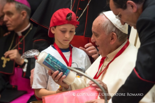 8-Incontro con i partecipanti all'Iniziativa "Il Treno dei Bambini" promossa dal Pontificio Consiglio della Cultura