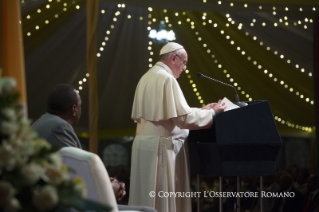 1-Viaggio Apostolico: Incontro con le Autorit&agrave; del Kenya e con il Corpo Diplomatico