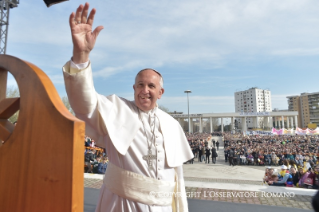 0-Visita Pastorale: Incontro con la popolazione di Scampia e con diverse categorie sociali
