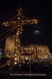 2-Viernes Santo &ndash; V&iacute;a Crucis